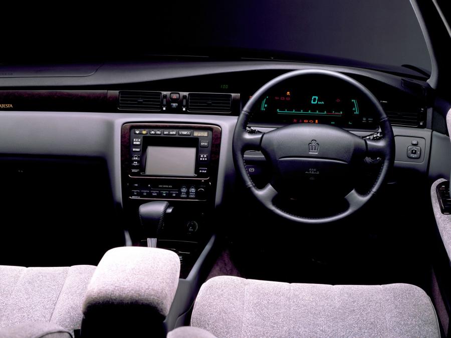  Toyota Crown Majesta 1995 года  (фото 4 из 25)